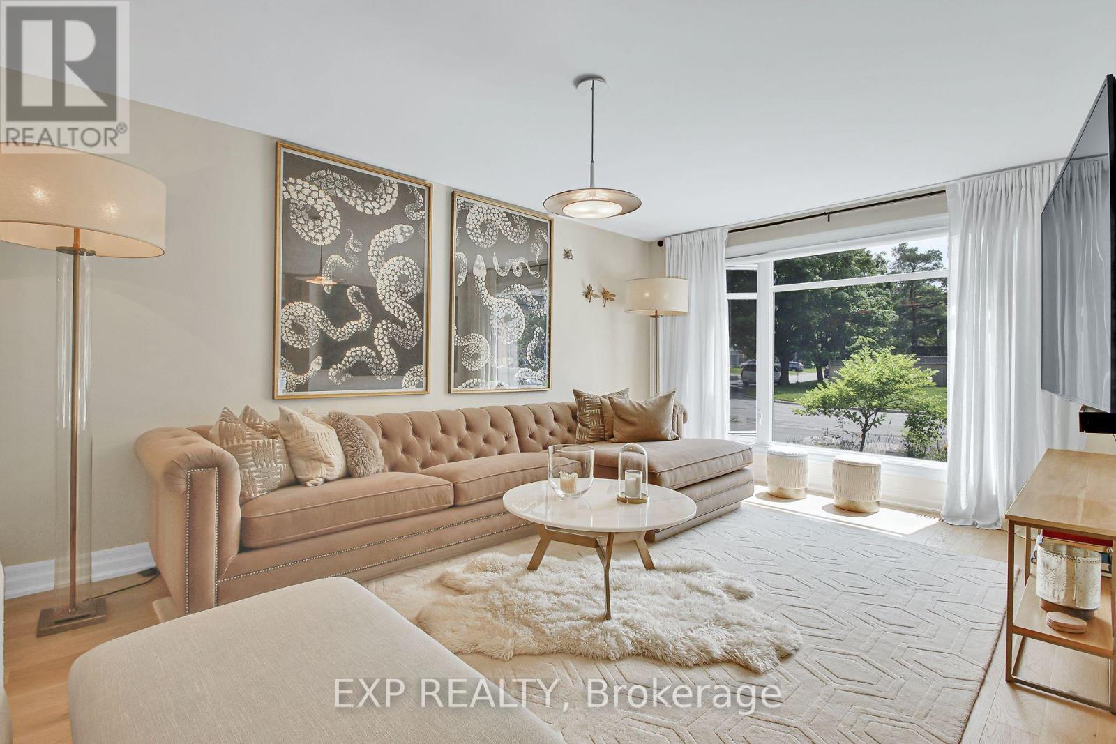 895 Dresden Crescent, Ottawa, Ontario  K2B 5H8 - Photo 5 - X13623934