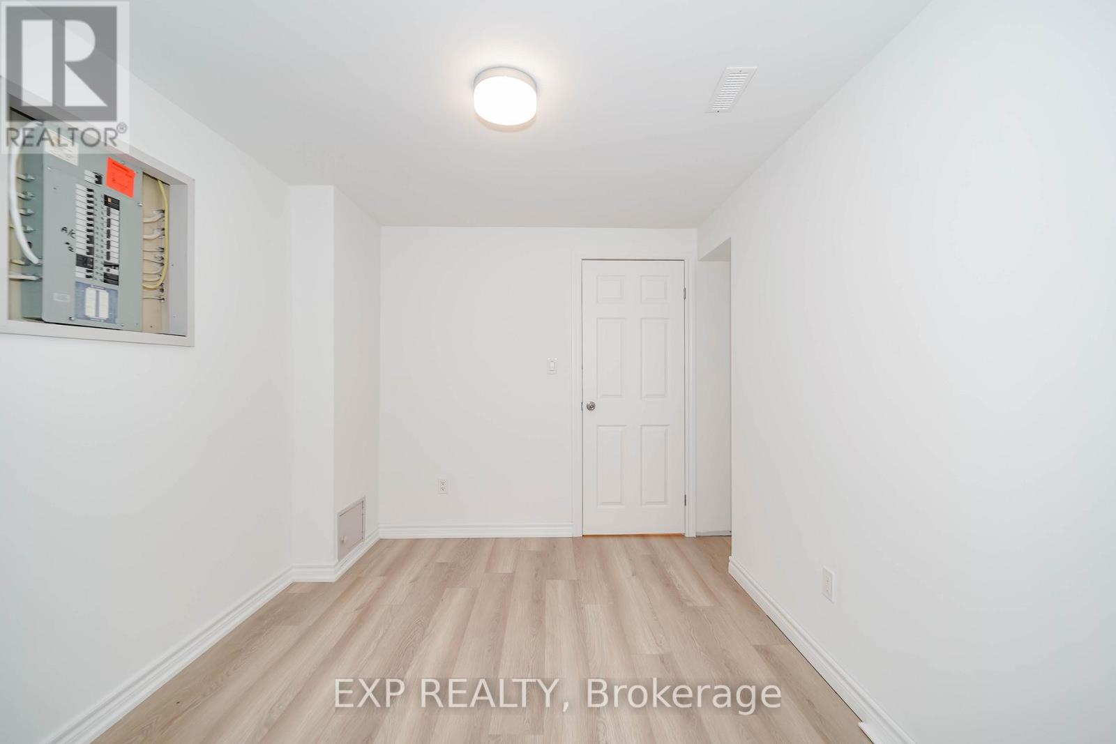 Bsmt - 195 Savage Road, Newmarket, Ontario  L3X 1R6 - Photo 15 - N13623942