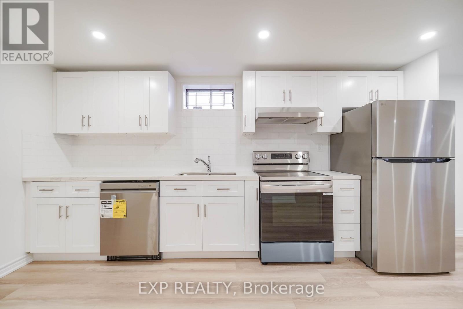 Bsmt - 195 Savage Road, Newmarket, Ontario  L3X 1R6 - Photo 2 - N13623942