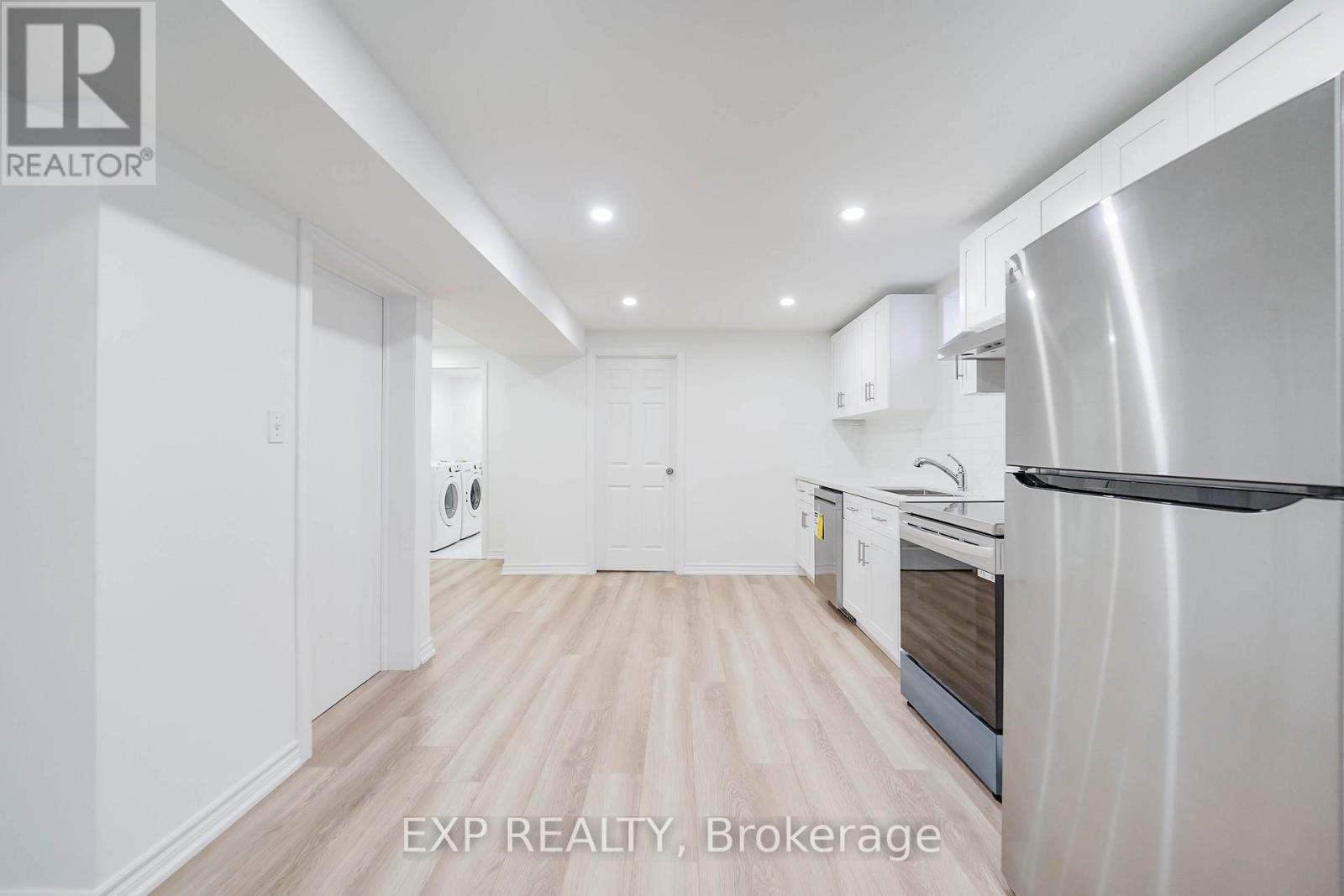 Bsmt - 195 Savage Road, Newmarket, Ontario  L3X 1R6 - Photo 3 - N13623942