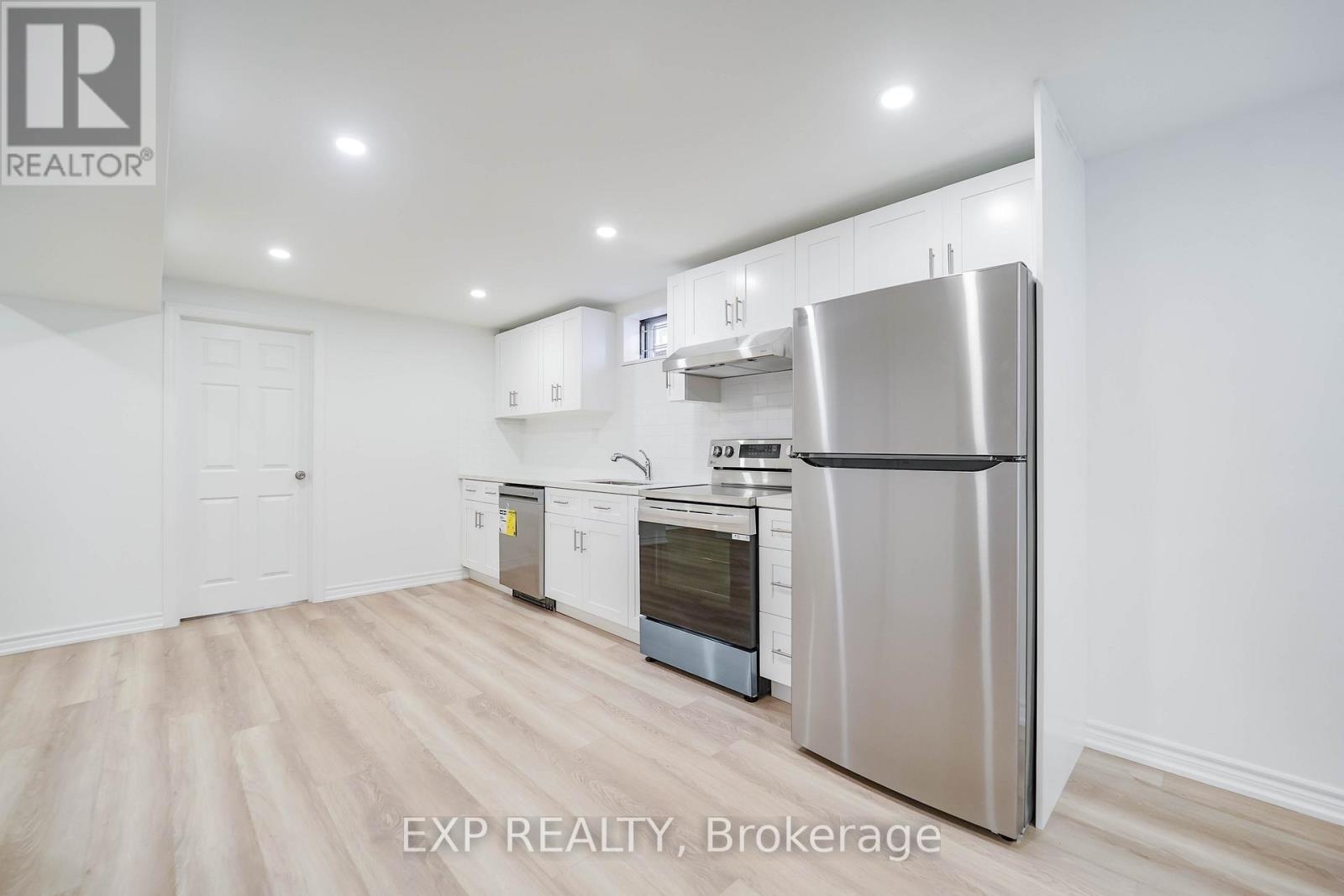 Bsmt - 195 Savage Road, Newmarket, Ontario  L3X 1R6 - Photo 4 - N13623942