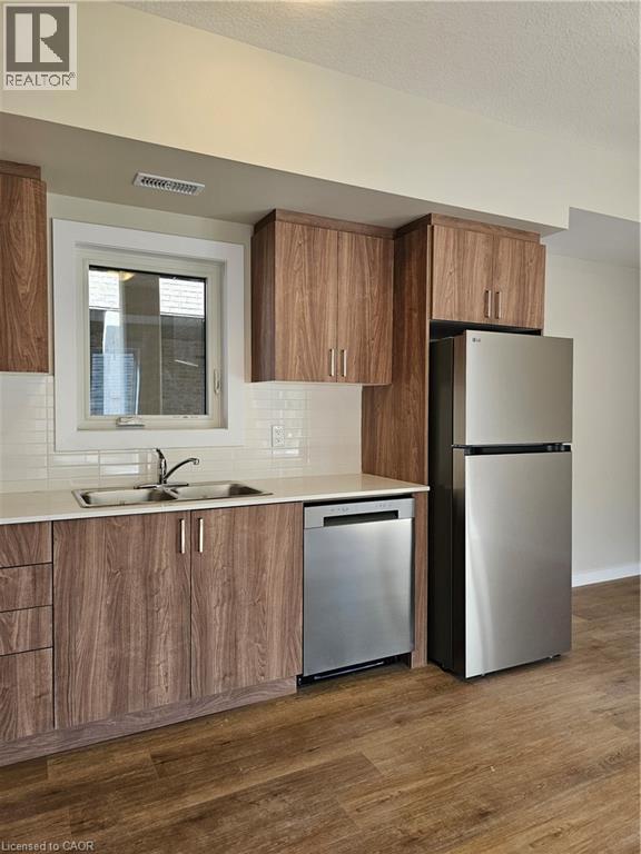 729 Dolph Street N Unit# 1, Cambridge, Ontario  N2H 2B6 - Photo 3 - 40847125