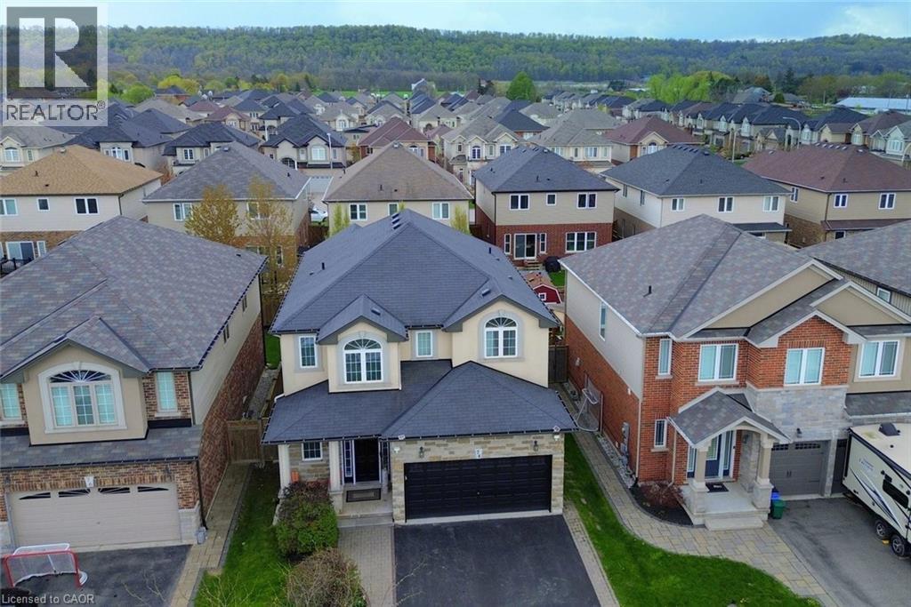 74 Lampman Drive, Grimsby, Ontario  L3M 0E7 - Photo 2 - 40851520