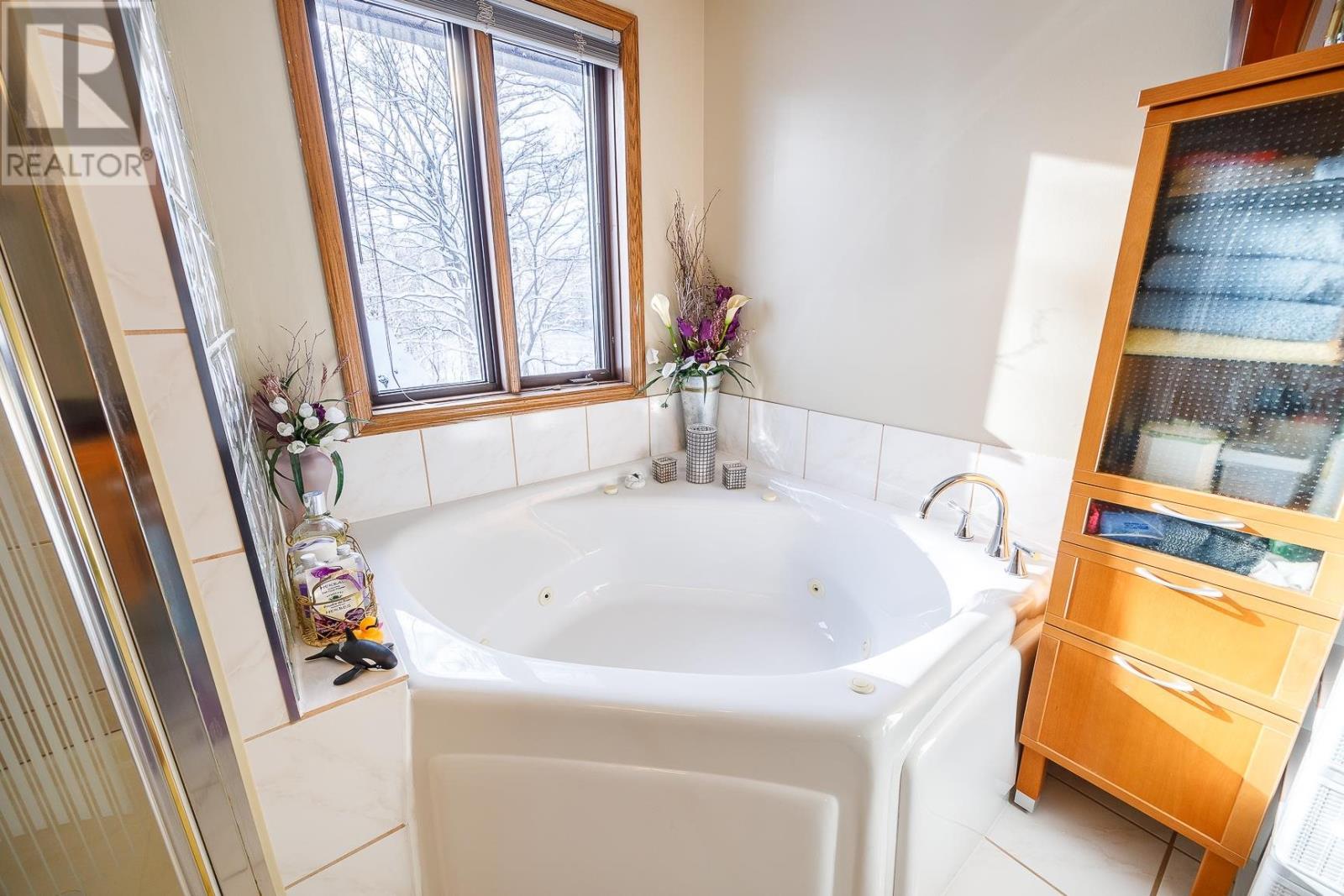 109 Greenview Lane, Sault Ste. Marie, Ontario  P6A 6L1 - Photo 37 - SM260594