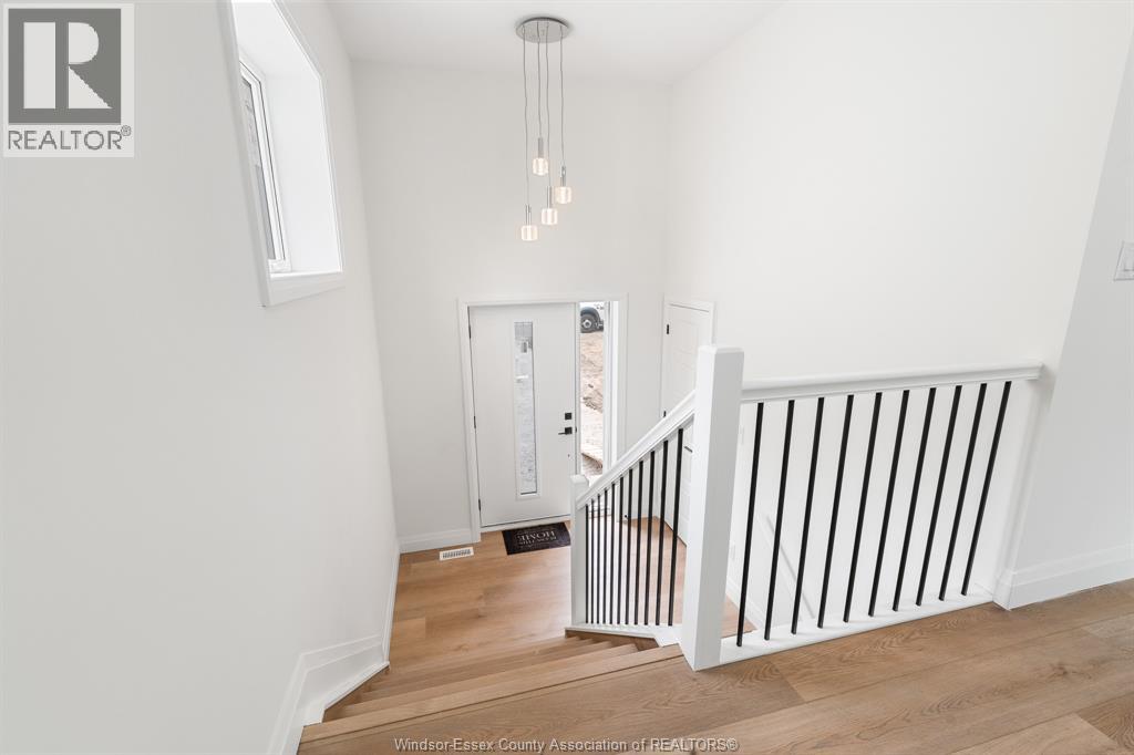 121 Allison Avenue, Colchester, Ontario  N0R 1G0 - Photo 3 - 26016899