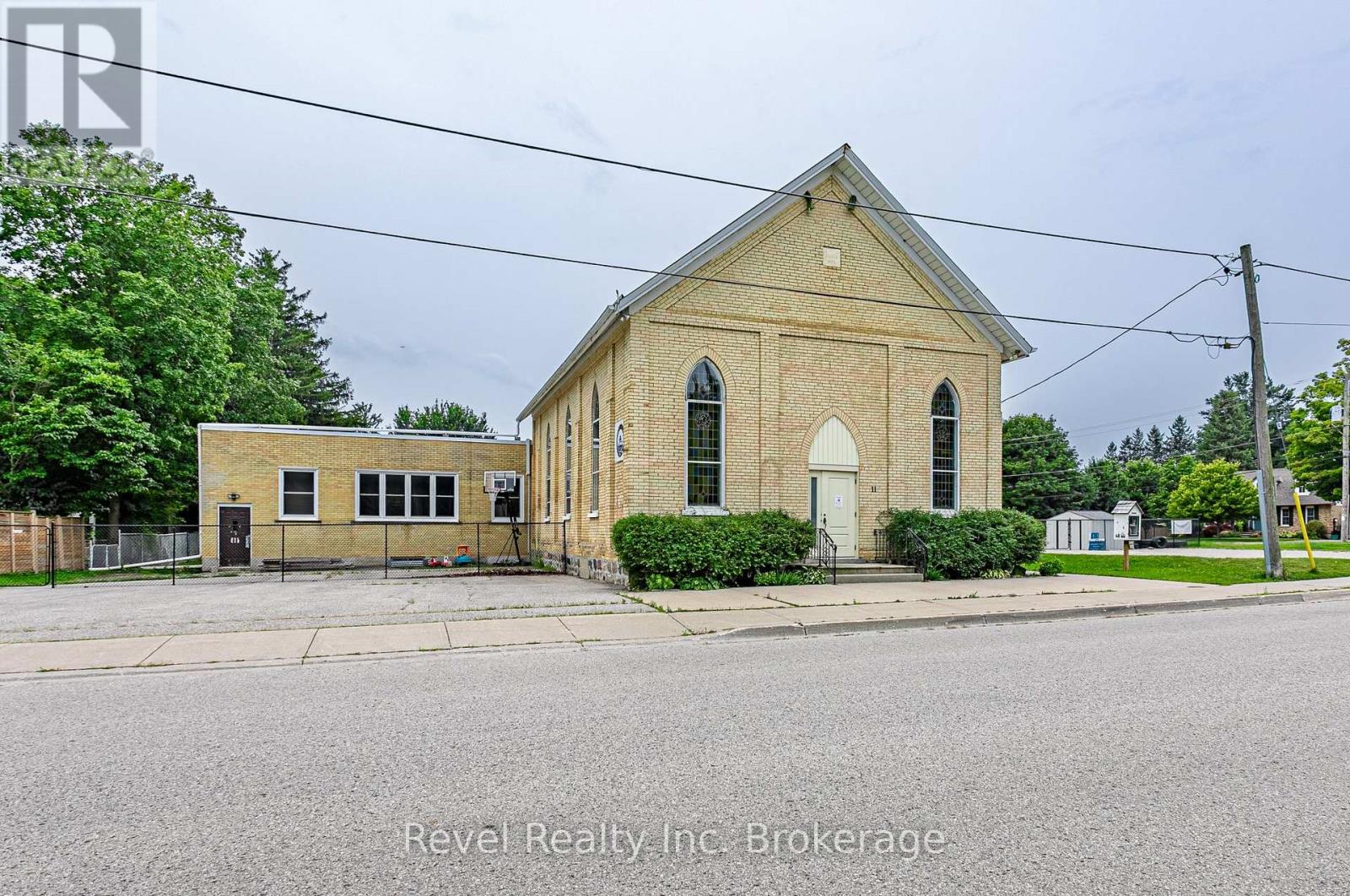11 Vincent Street, East Zorra-Tavistock, Ontario  N0J 1M0 - Photo 2 - X13623952