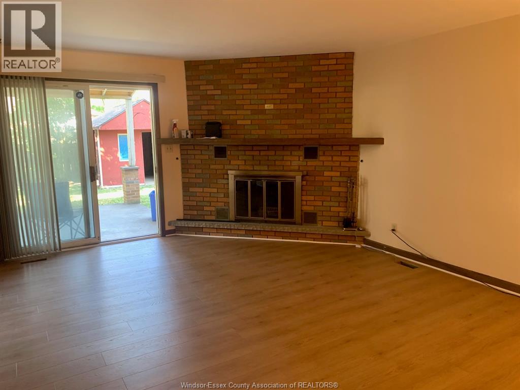 2383 Parkwood, Windsor, Ontario  N8W 2K3 - Photo 5 - 26018434