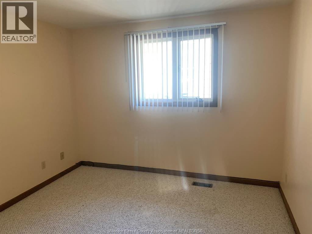 2383 Parkwood, Windsor, Ontario  N8W 2K3 - Photo 9 - 26018434