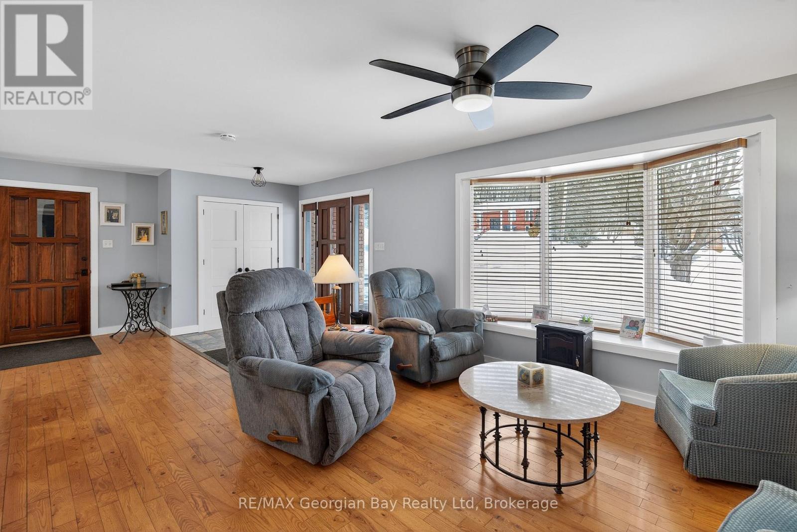 63 Lepage Drive, Penetanguishene, Ontario  L9M 1R5 - Photo 4 - S13623980
