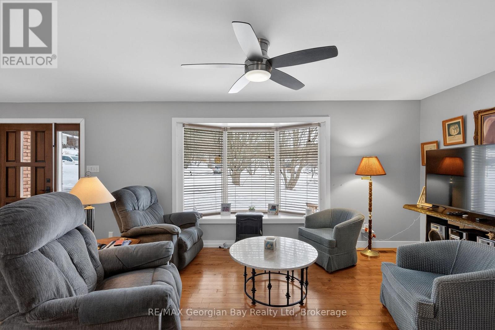 63 Lepage Drive, Penetanguishene, Ontario  L9M 1R5 - Photo 5 - S13623980