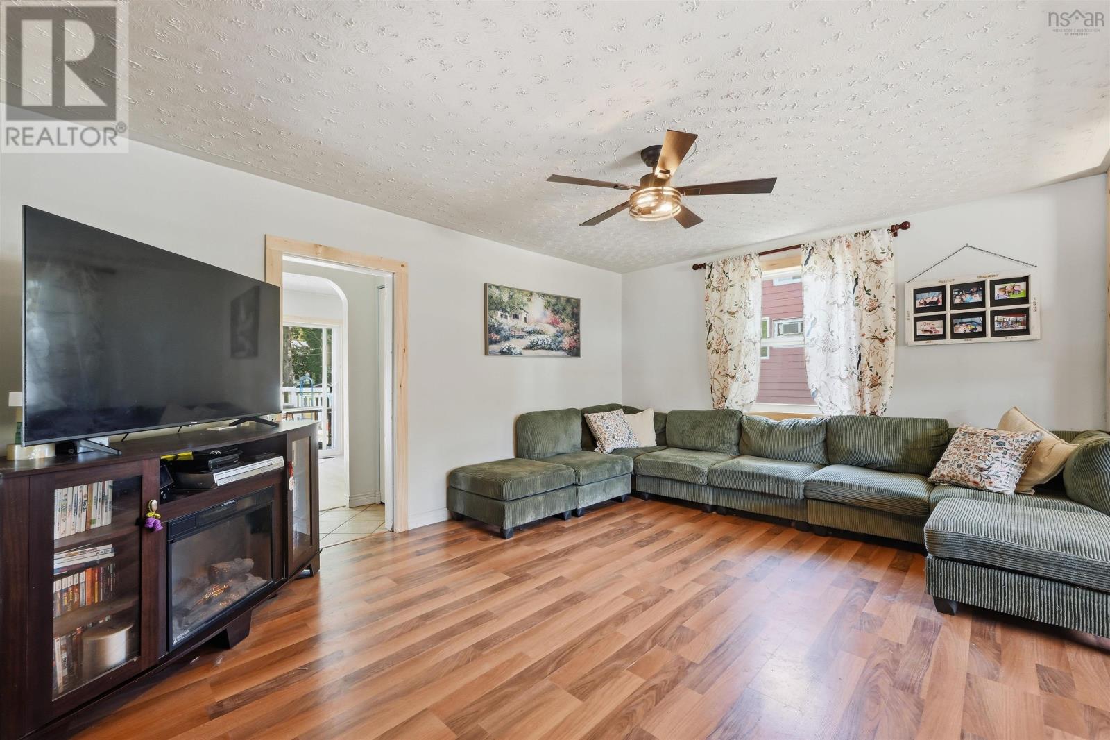 11 Fenwick Street, Dartmouth, Nova Scotia  B2Y 2J8 - Photo 8 - 202614245