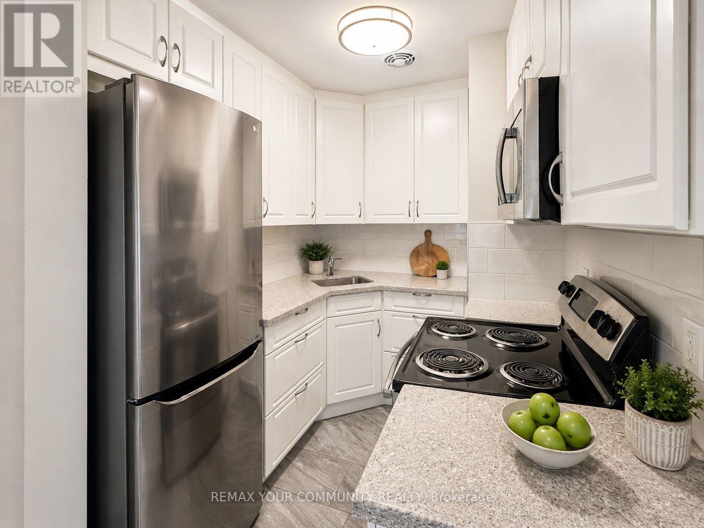 536 Lynett Crescent, Richmond Hill, Ontario L4C 2V9 - Photo 6 - N13621936