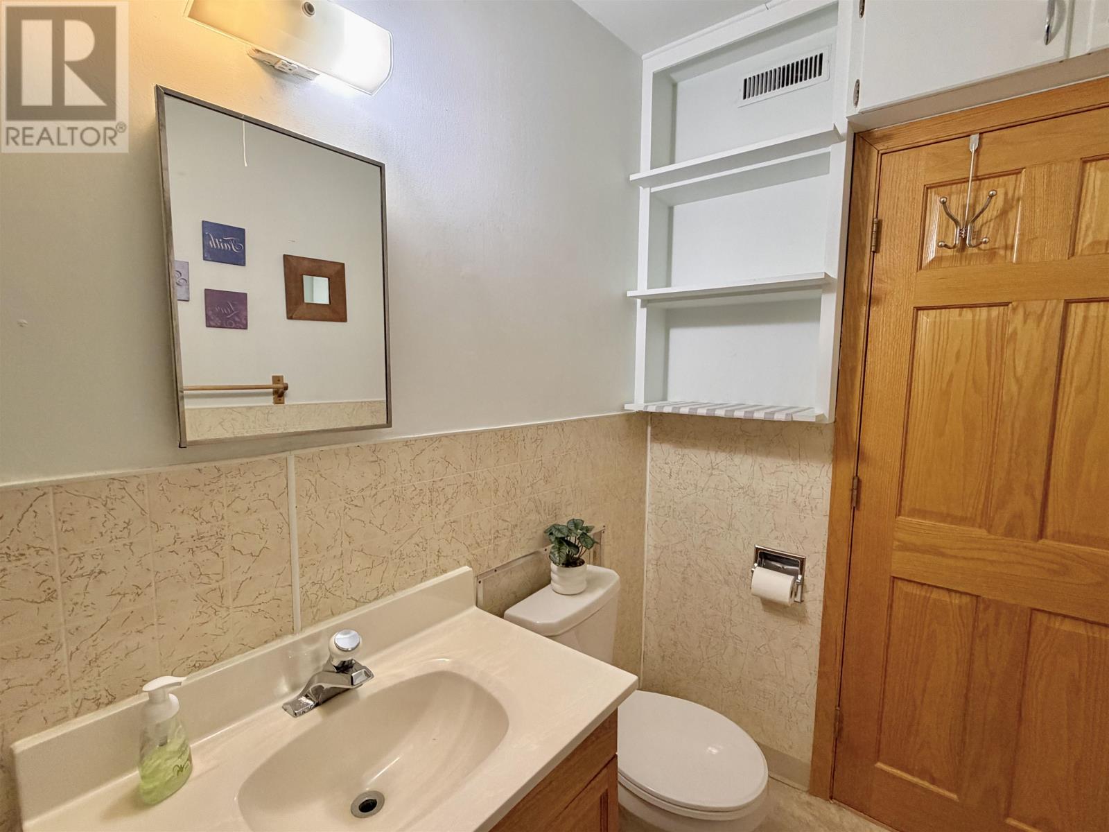 817 Second St S, Kenora, Ontario  P9N 1H6 - Photo 17 - TB2601631