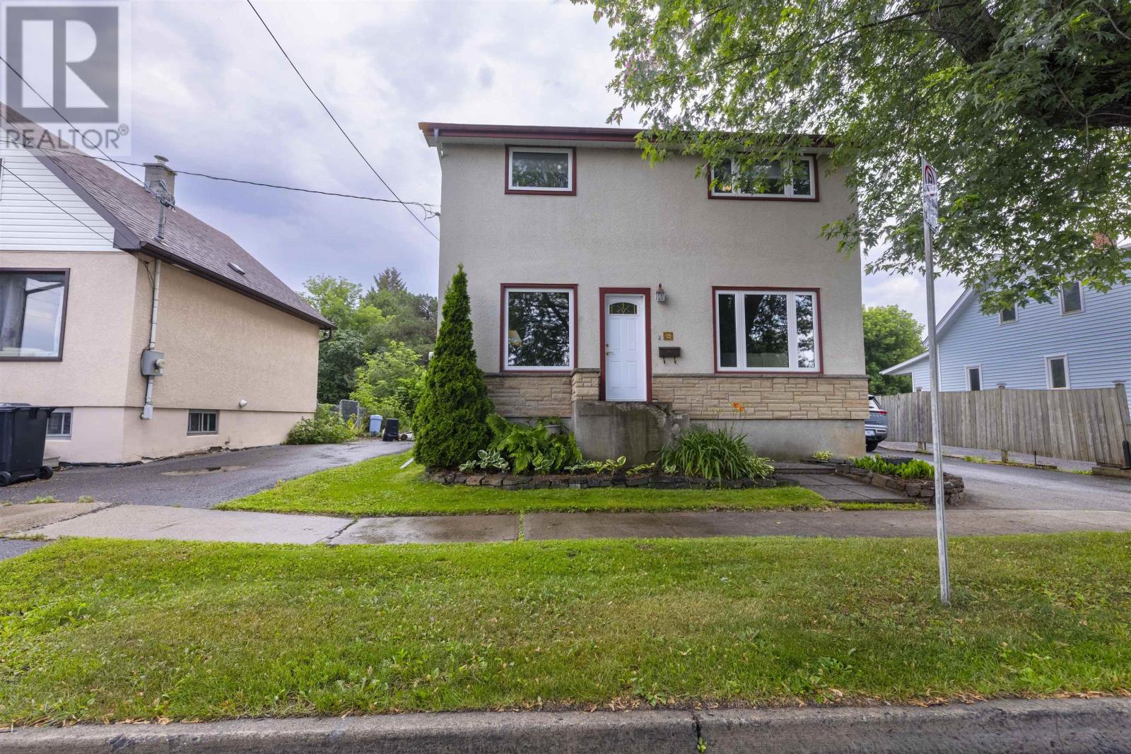 79 ALGONQUIN AVE S, THUNDER BAY, Ontario
