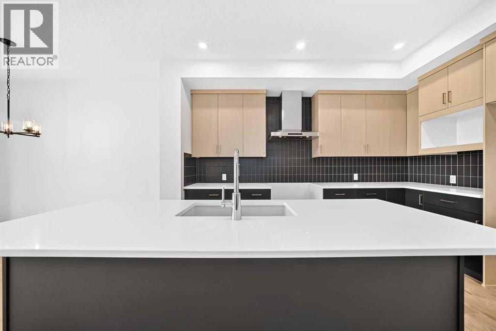 182 Lanark Gate SE, Airdrie, Alberta  T4A 3R7 - Photo 8 - A2331971