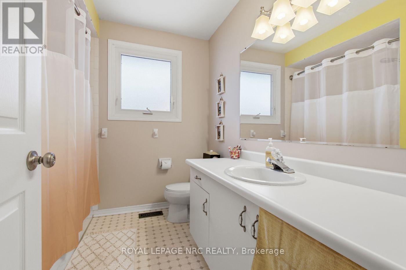 28 Rollins Drive, Welland, Ontario  L3C 6Z8 - Photo 18 - X13623984