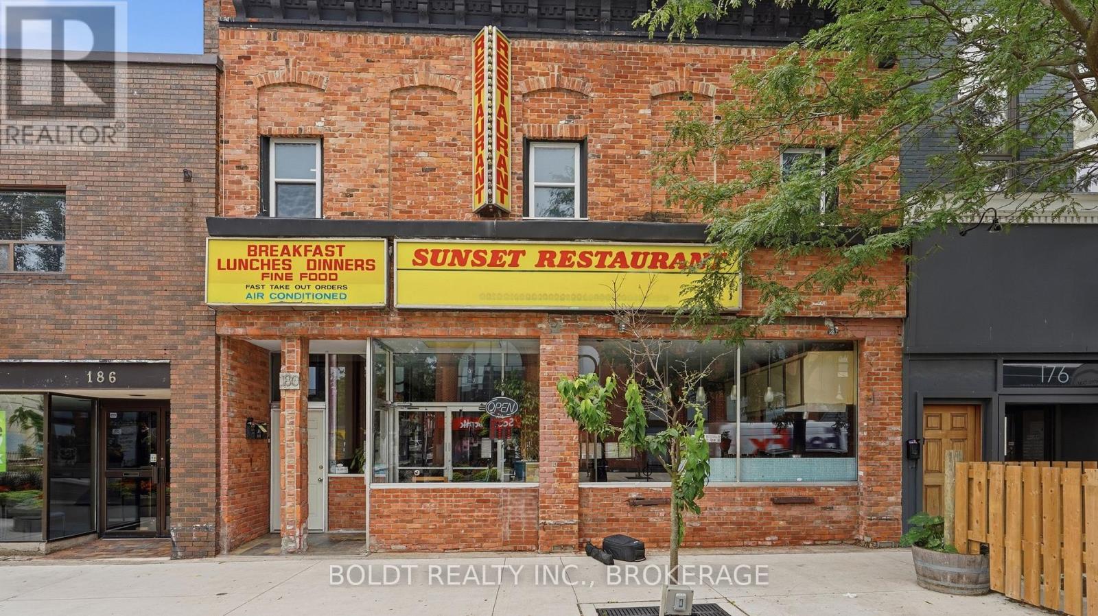 180 ST. PAUL STREET W, St. Catharines, Ontario