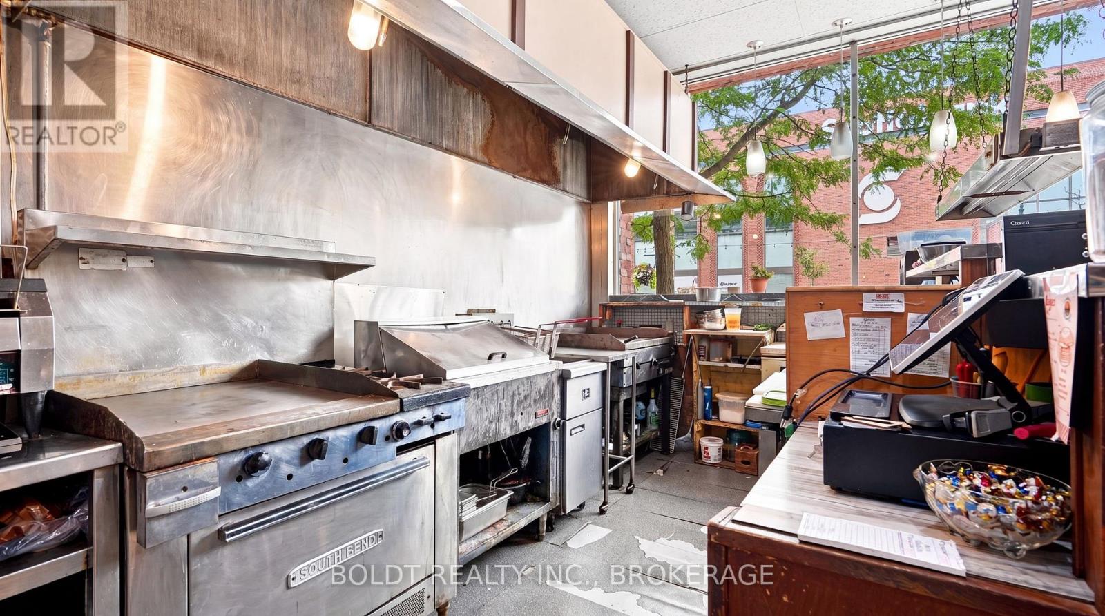 180 St. Paul Street W, St. Catharines, Ontario  L2R 3M2 - Photo 10 - X13623986