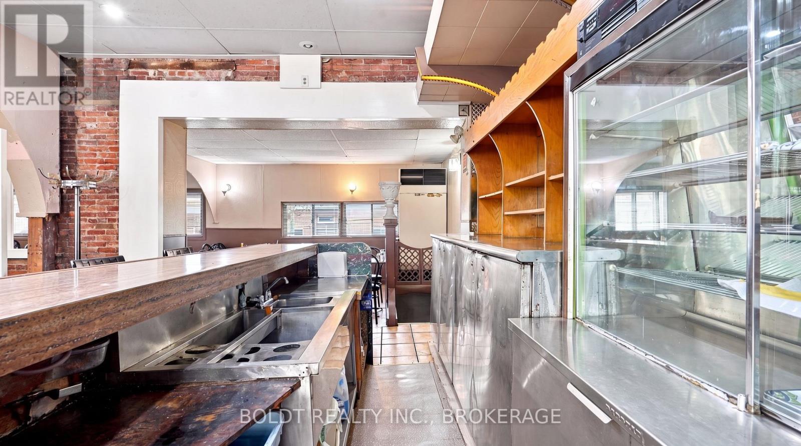 180 St. Paul Street W, St. Catharines, Ontario  L2R 3M2 - Photo 13 - X13623986