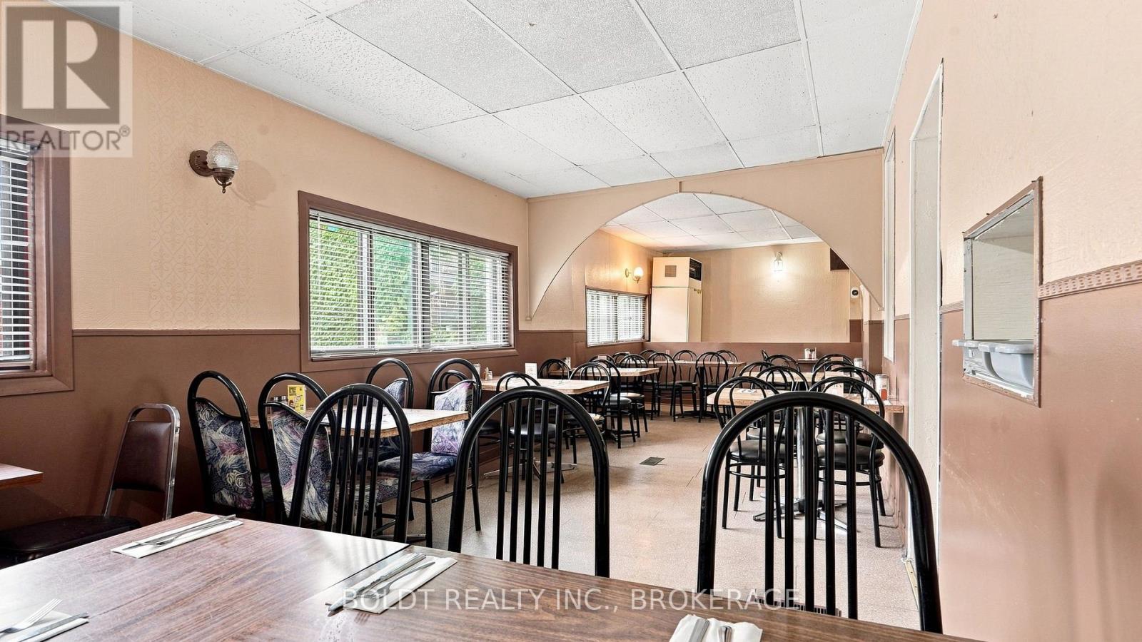 180 St. Paul Street W, St. Catharines, Ontario  L2R 3M2 - Photo 23 - X13623986