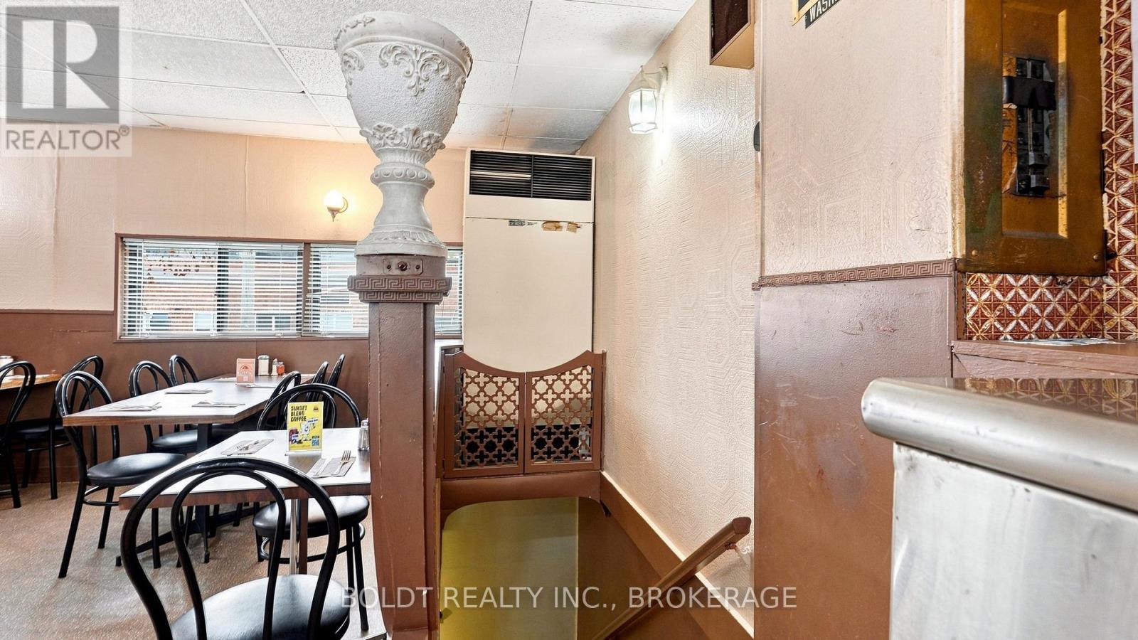 180 St. Paul Street W, St. Catharines, Ontario  L2R 3M2 - Photo 24 - X13623986