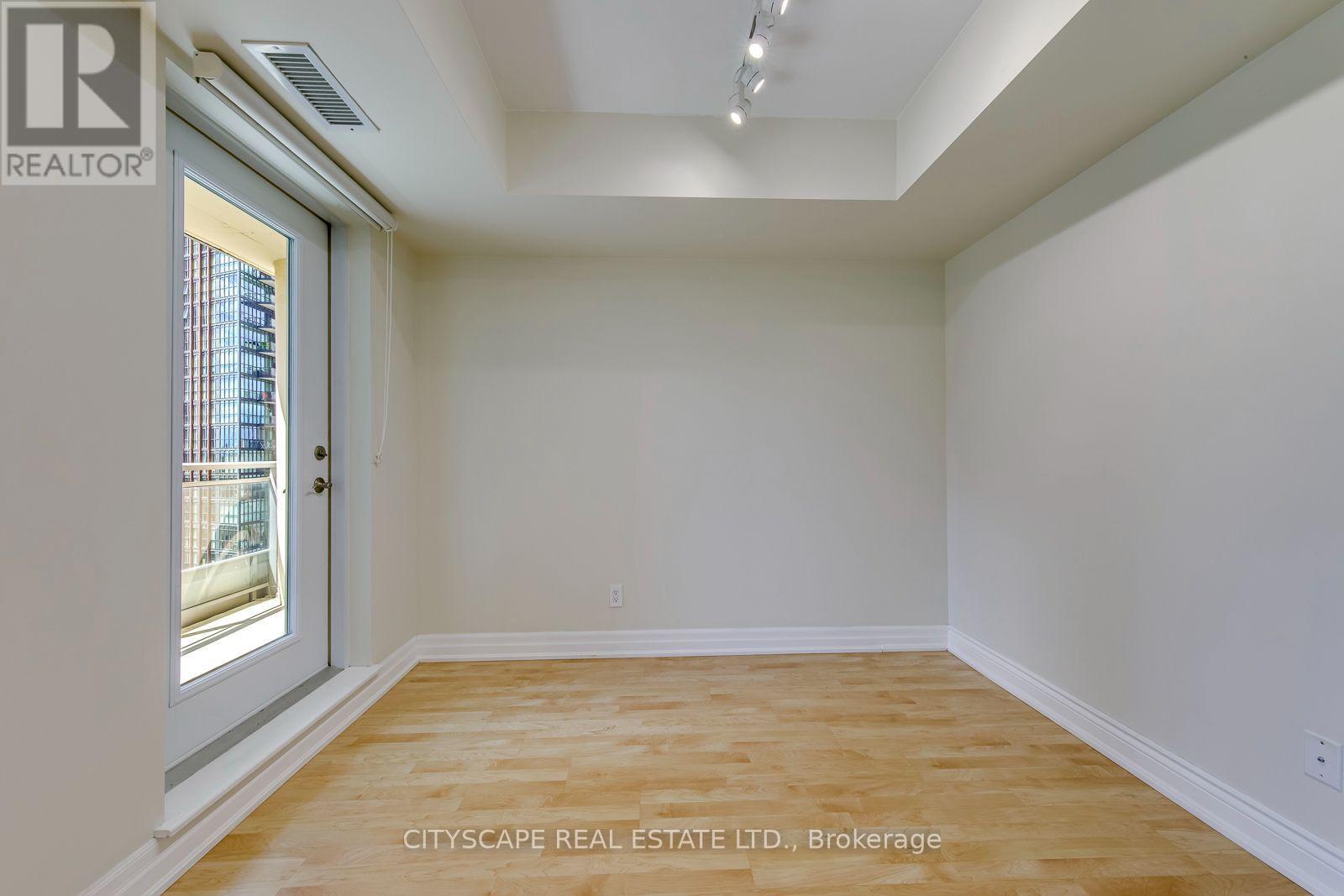 1108 - 8 Scollard Street, Toronto, Ontario  M5R 1M2 - Photo 12 - C13624086