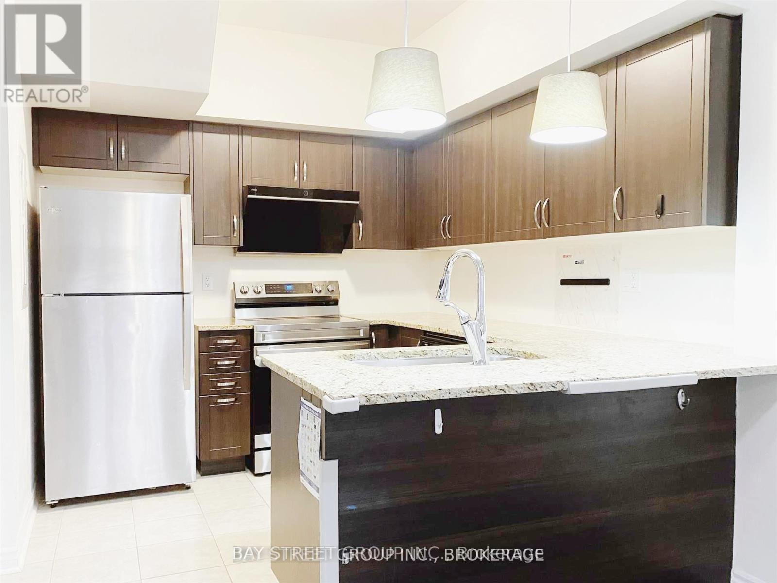 23 - 11 Eaton Park Lane, Toronto, Ontario M1W 0A5 - Photo 3 - E13624000