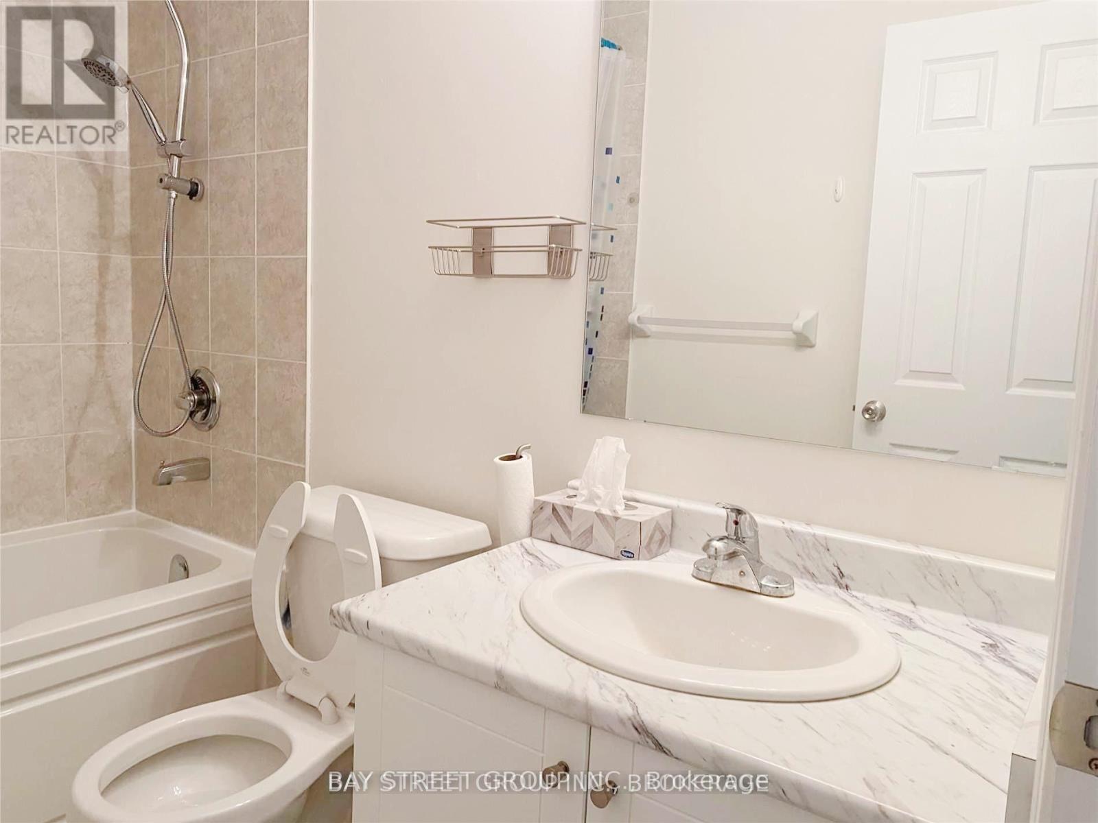 23 - 11 Eaton Park Lane, Toronto, Ontario M1W 0A5 - Photo 8 - E13624000