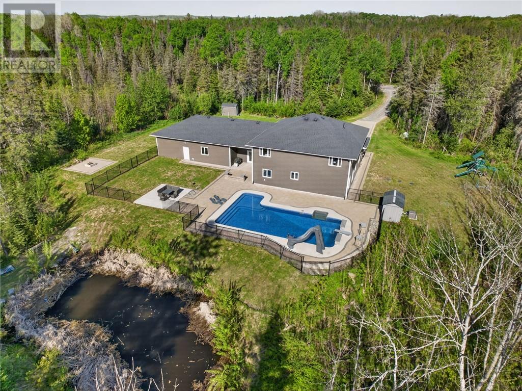 5381 Desmarais, Sudbury, Ontario  P3P 1R7 - Photo 6 - 2129570