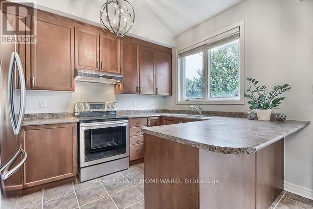 8 Westolivia Trail, Vaughan, Ontario  L4J 0C1 - Photo 4 - N13624082