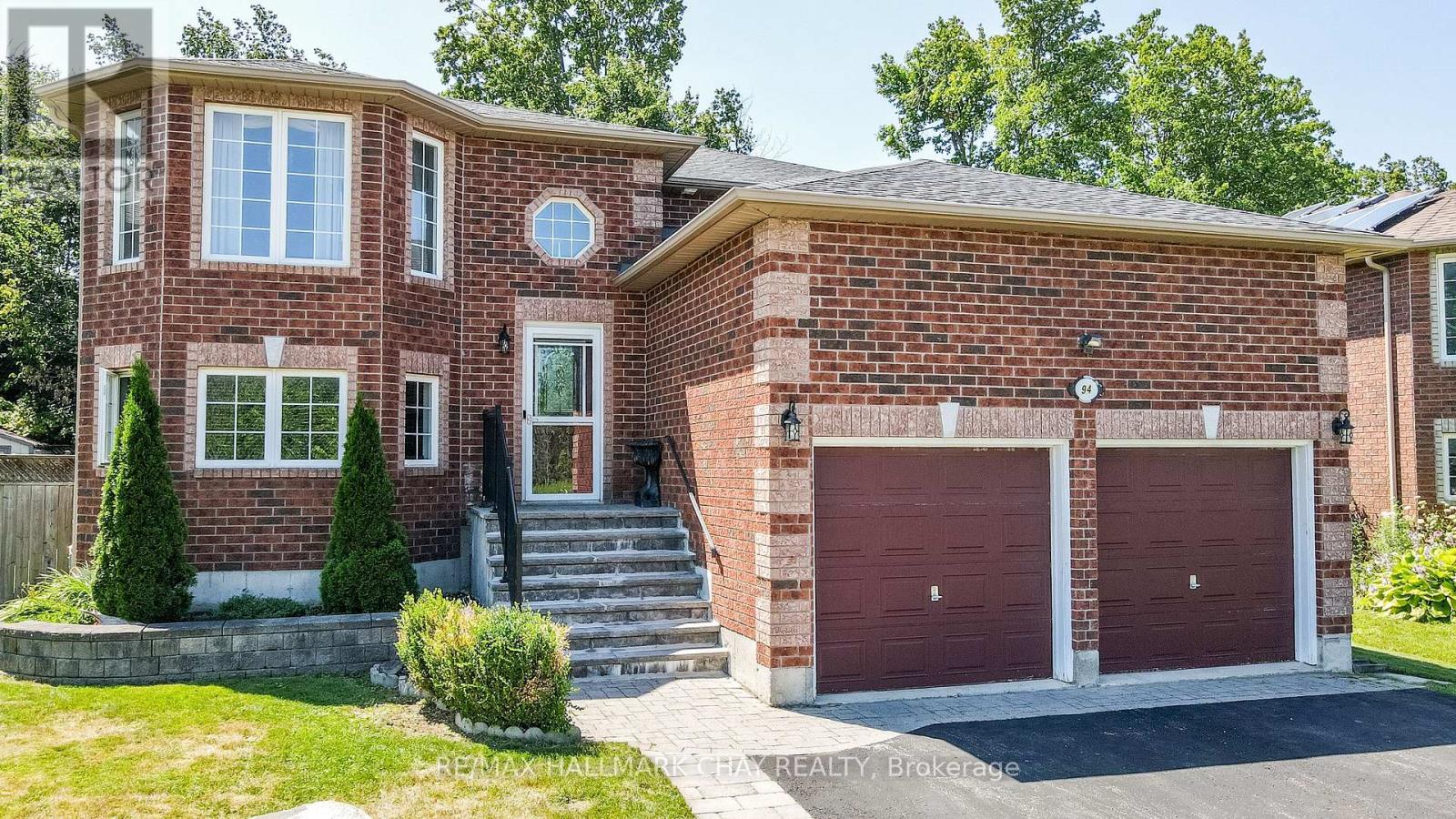 94 Sandringham Drive, Barrie, Ontario  L4M 7J5 - Photo 4 - S13624004