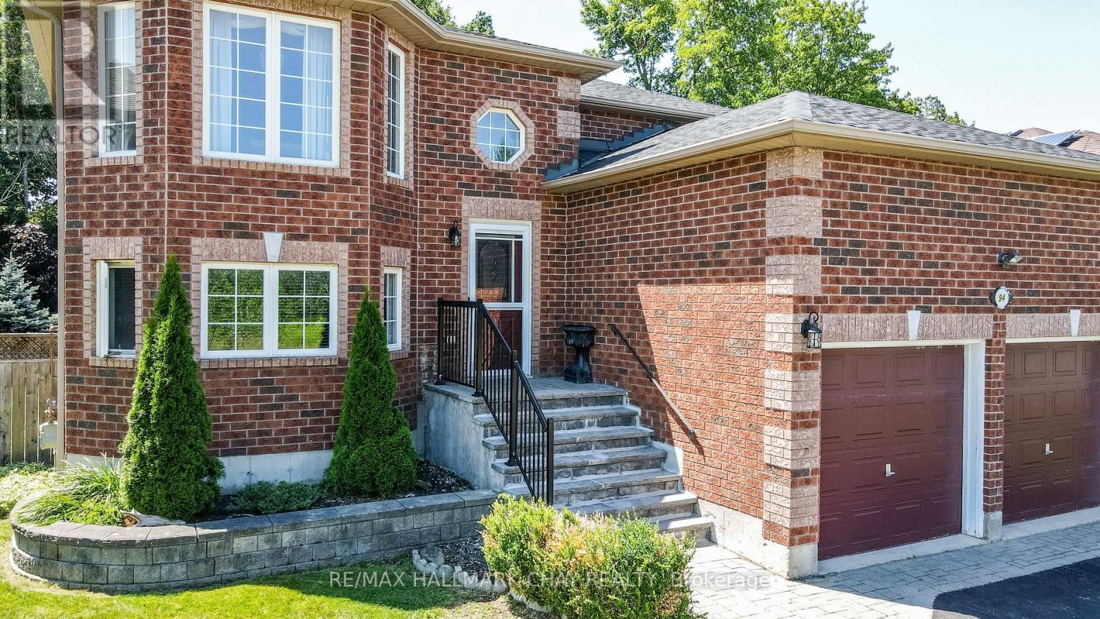 94 Sandringham Drive, Barrie, Ontario  L4M 7J5 - Photo 8 - S13624004