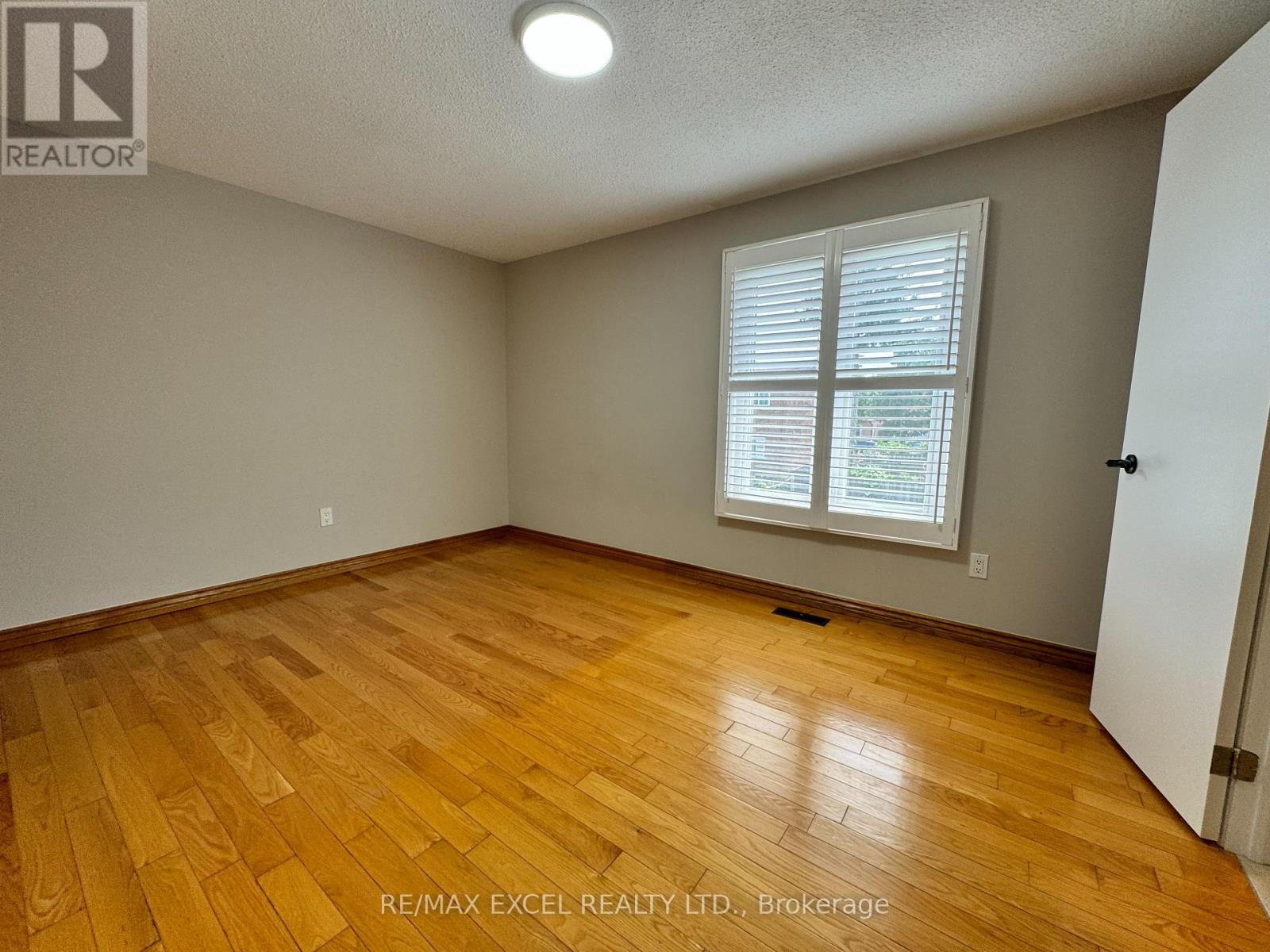 27 Manston Crescent, Markham, Ontario  L3R 7A5 - Photo 5 - N13621948