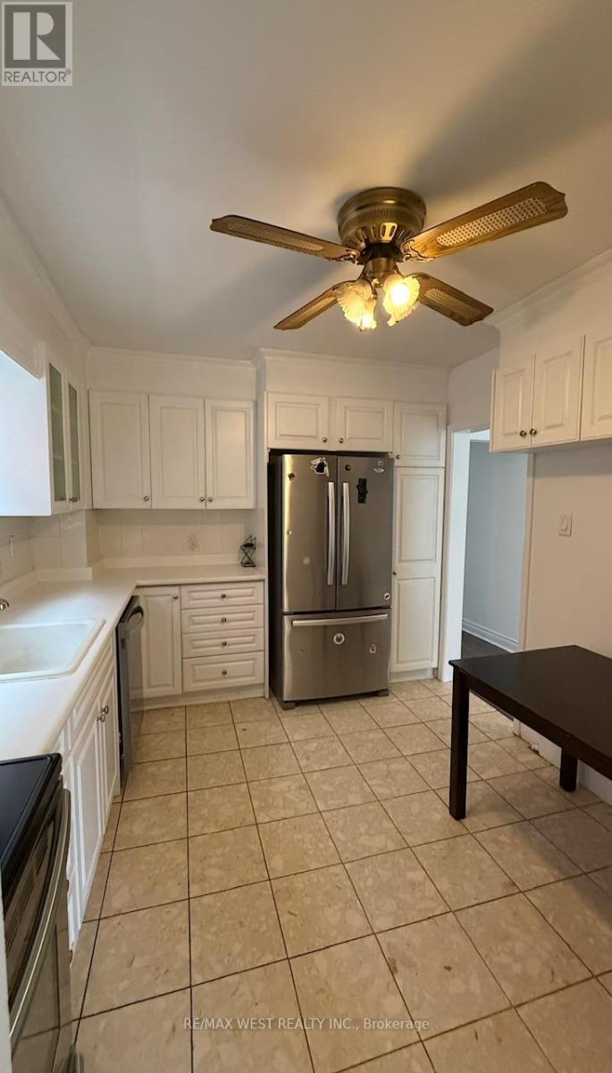 2 - 108 Kirknewton Road, Toronto, Ontario  M6E 3Y2 - Photo 11 - W13624022