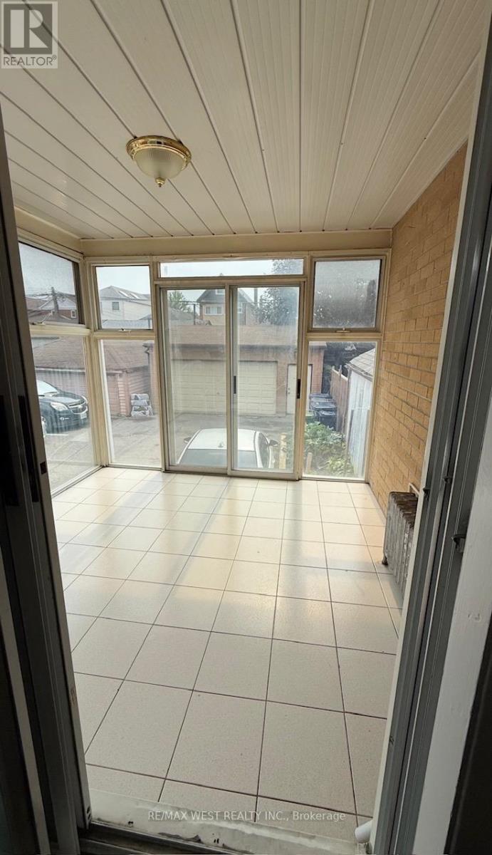 2 - 108 Kirknewton Road, Toronto, Ontario  M6E 3Y2 - Photo 19 - W13624022