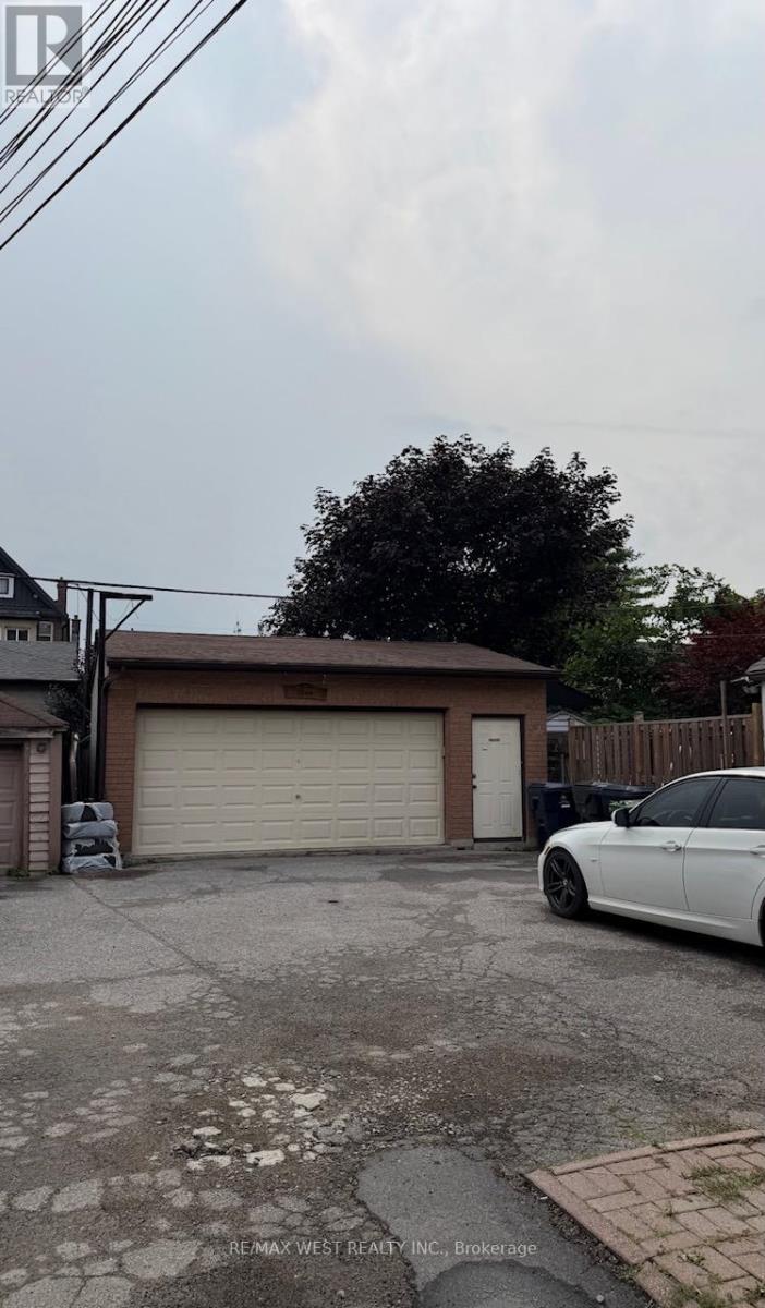 2 - 108 Kirknewton Road, Toronto, Ontario  M6E 3Y2 - Photo 21 - W13624022