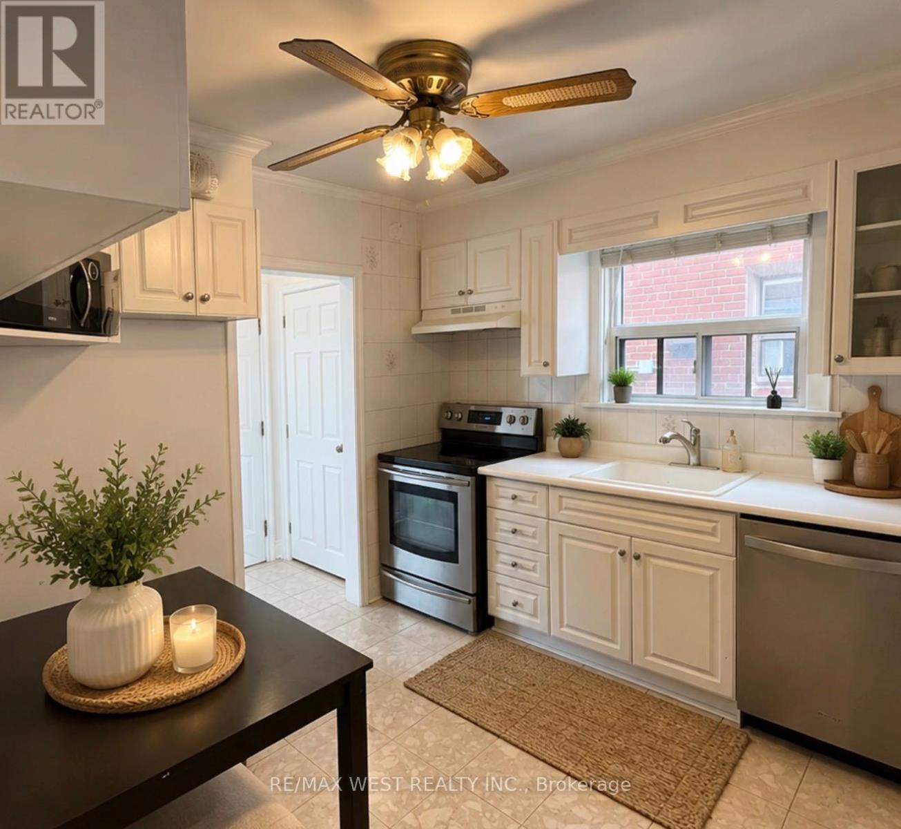 2 - 108 Kirknewton Road, Toronto, Ontario  M6E 3Y2 - Photo 8 - W13624022