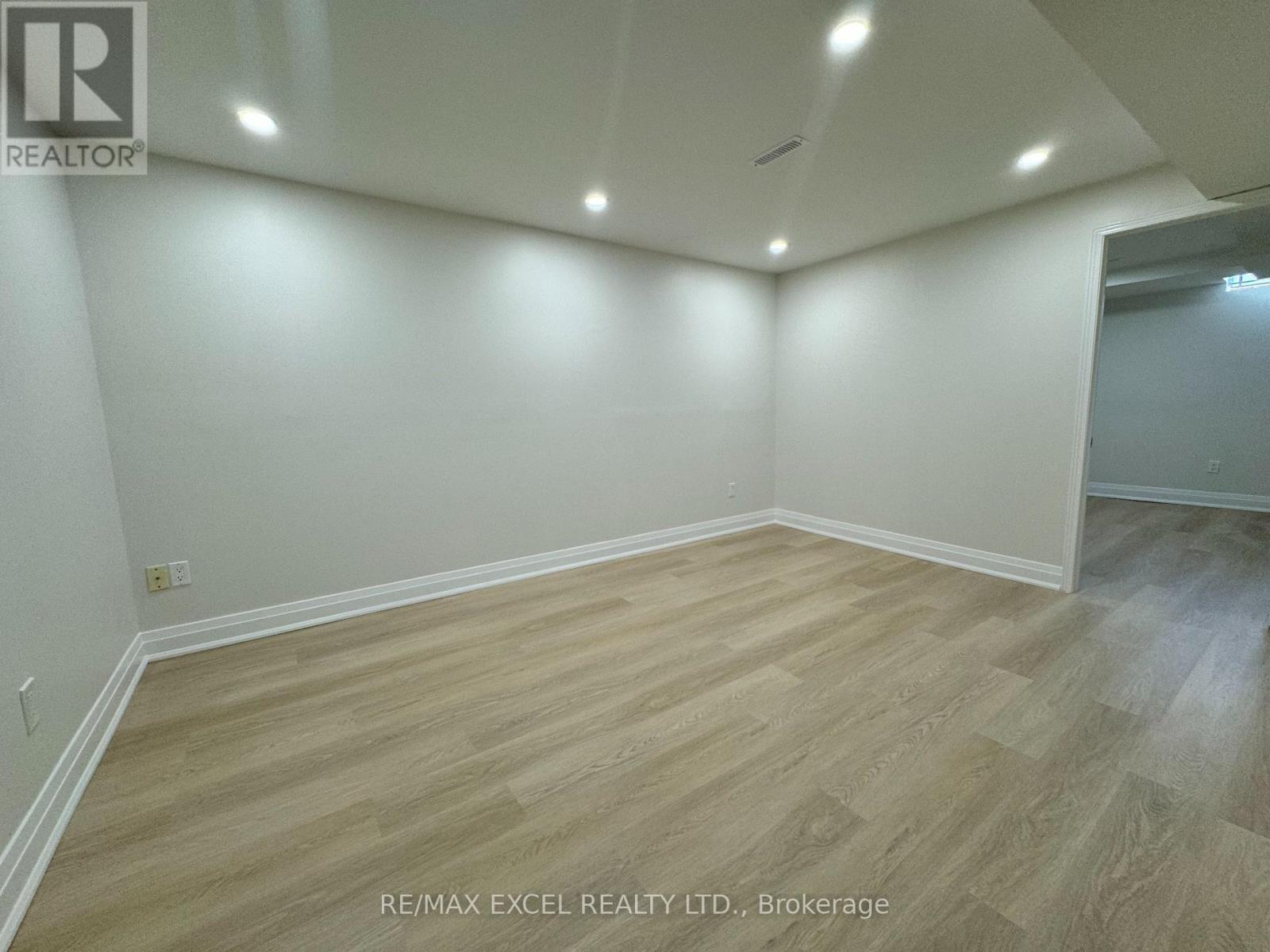 27 Manston Crescent, Markham, Ontario  L3R 7A5 - Photo 13 - N13621948