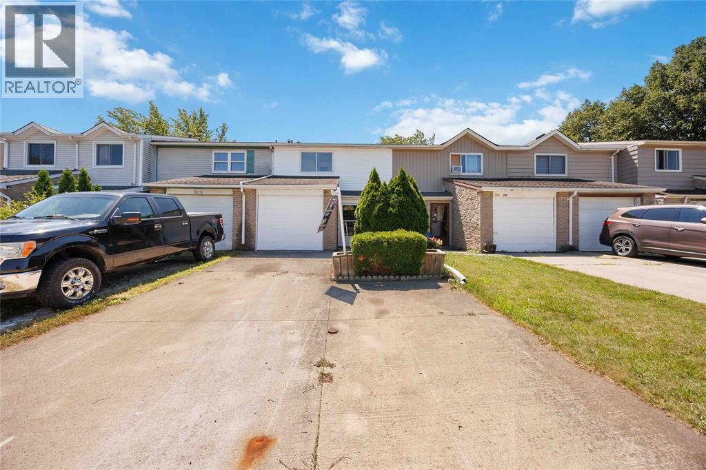 307 Somerset Crescent, Sarnia, Ontario  N7S 4E8 - Photo 2 - 26018364