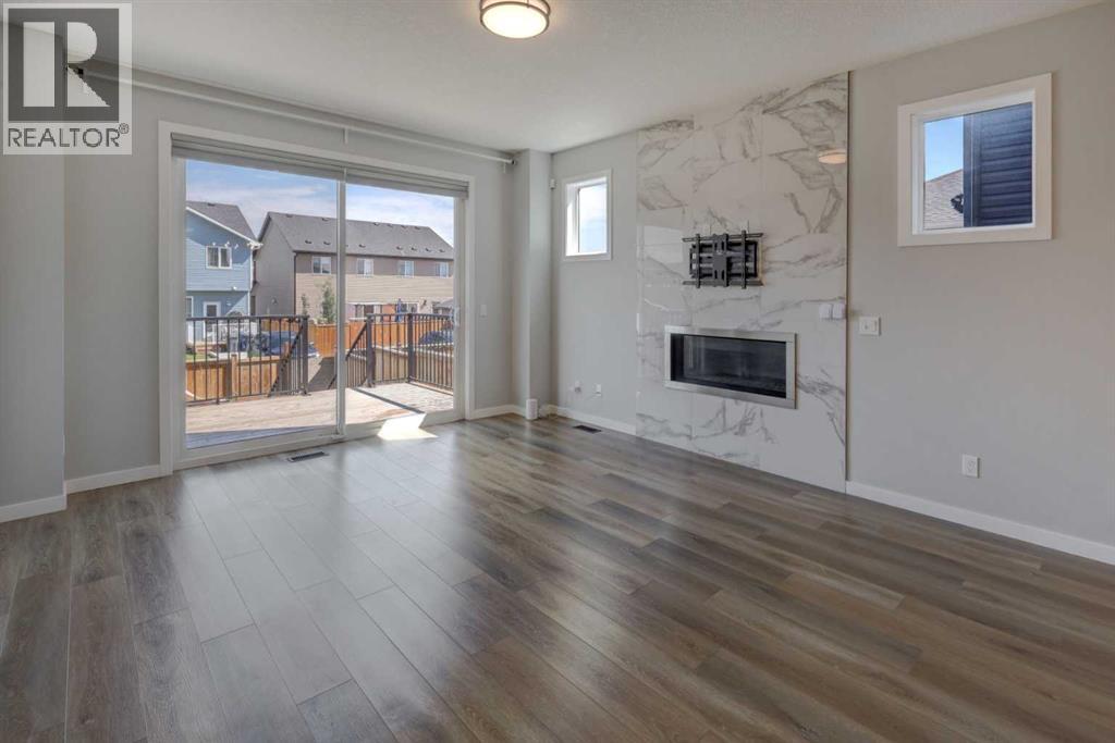 112 Emberside Place, Cochrane, Alberta  T4C 3A8 - Photo 6 - A2325257