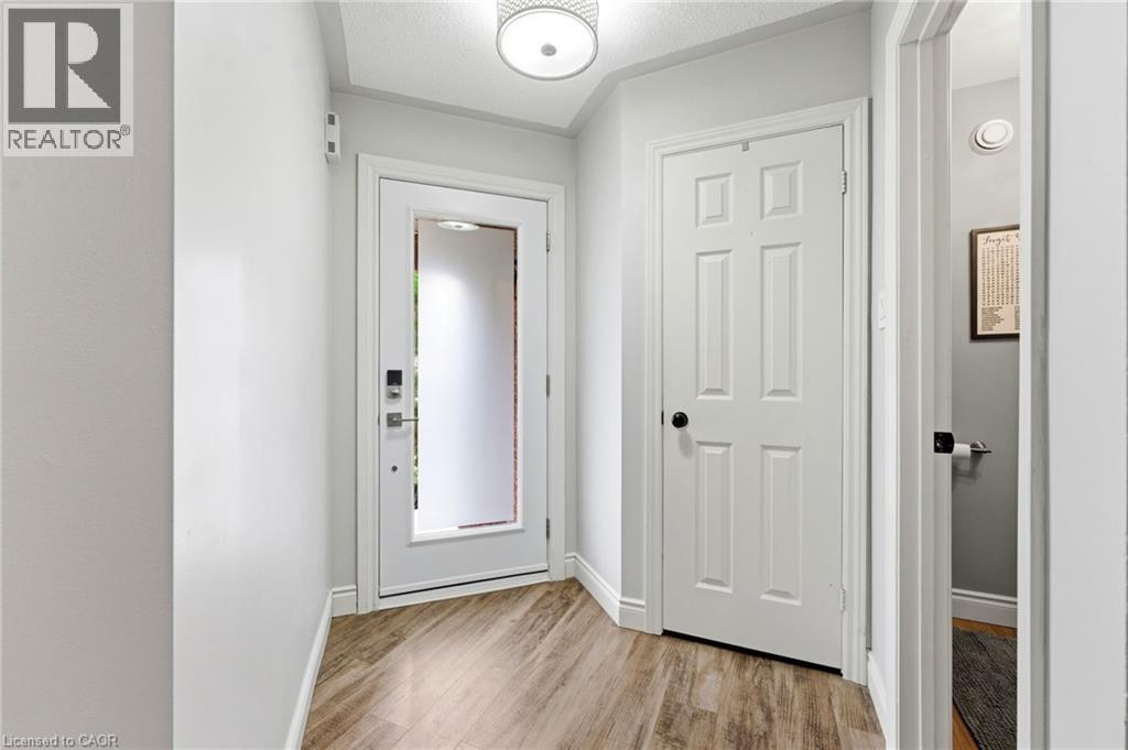 31 Wakefield Lane, Waterdown, Ontario  L8B 0M7 - Photo 5 - 40846808