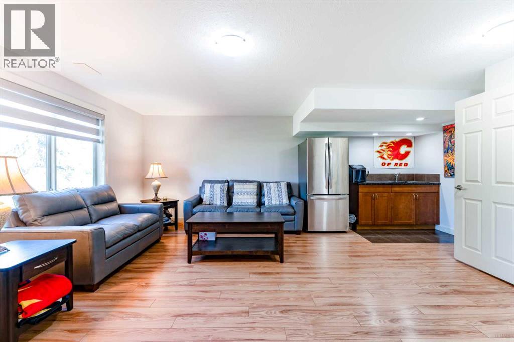 222 Bayside Point SW, Airdrie, Alberta  T4B 2X6 - Photo 39 - A2333531