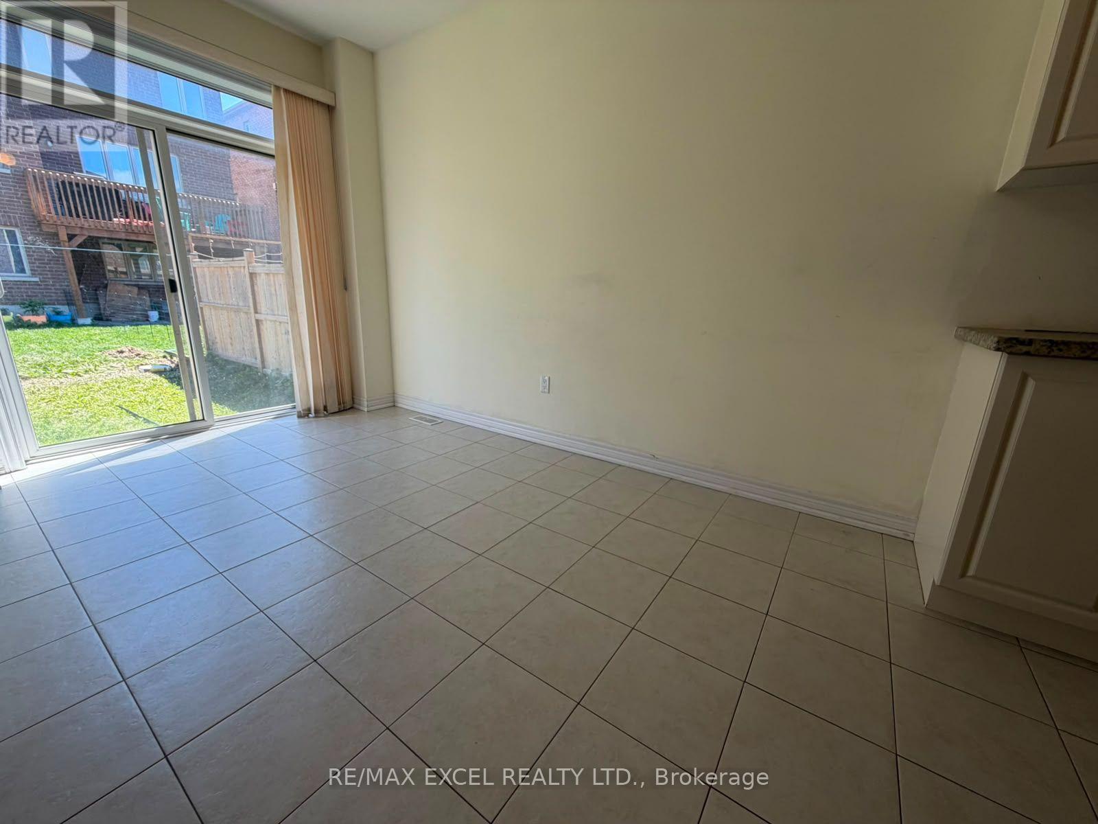 48 Falconridge Terrace, East Gwillimbury, Ontario  L9N 0R2 - Photo 11 - N13533990