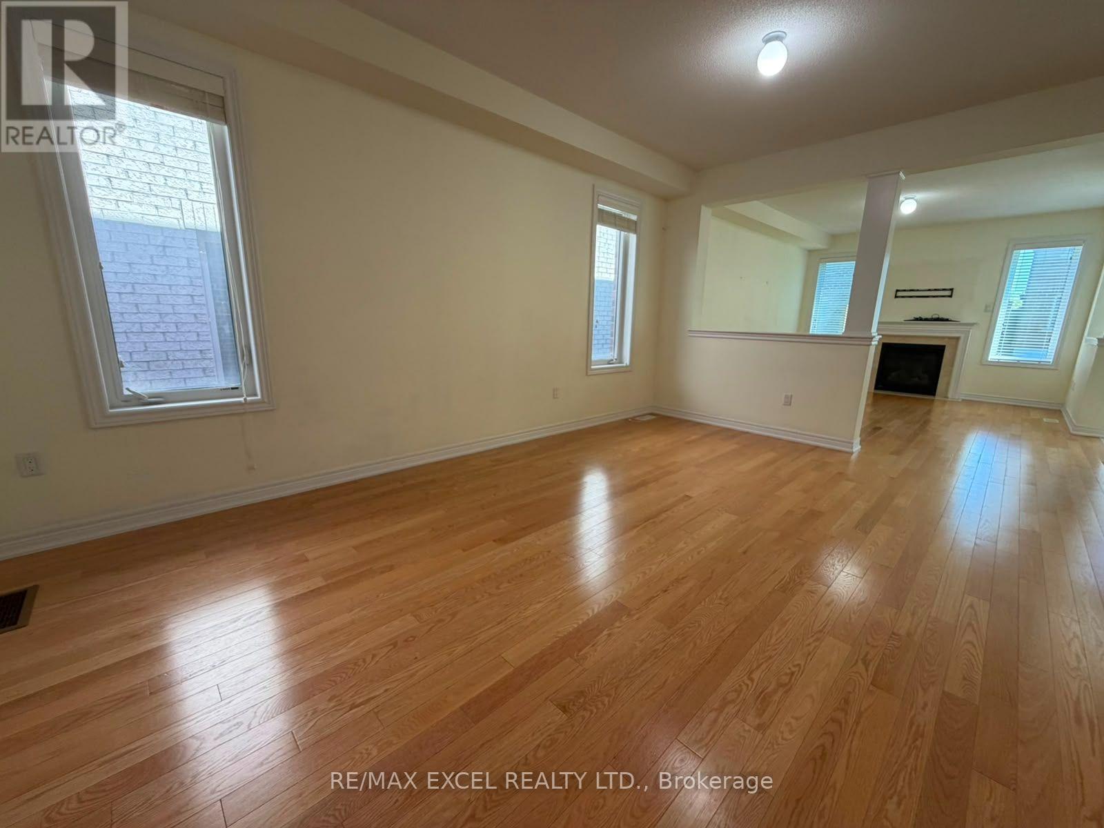 48 Falconridge Terrace, East Gwillimbury, Ontario  L9N 0R2 - Photo 12 - N13533990
