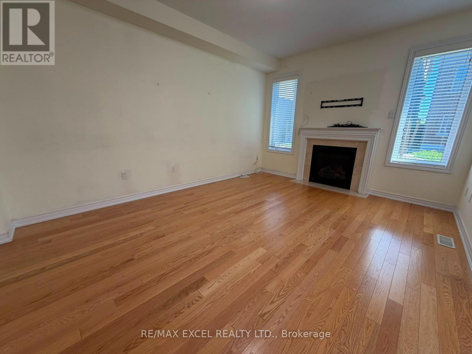 48 Falconridge Terrace, East Gwillimbury, Ontario  L9N 0R2 - Photo 13 - N13533990