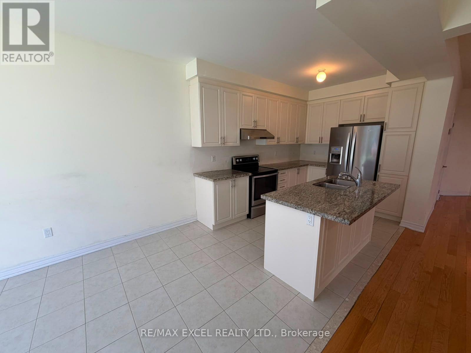 48 Falconridge Terrace, East Gwillimbury, Ontario  L9N 0R2 - Photo 9 - N13533990
