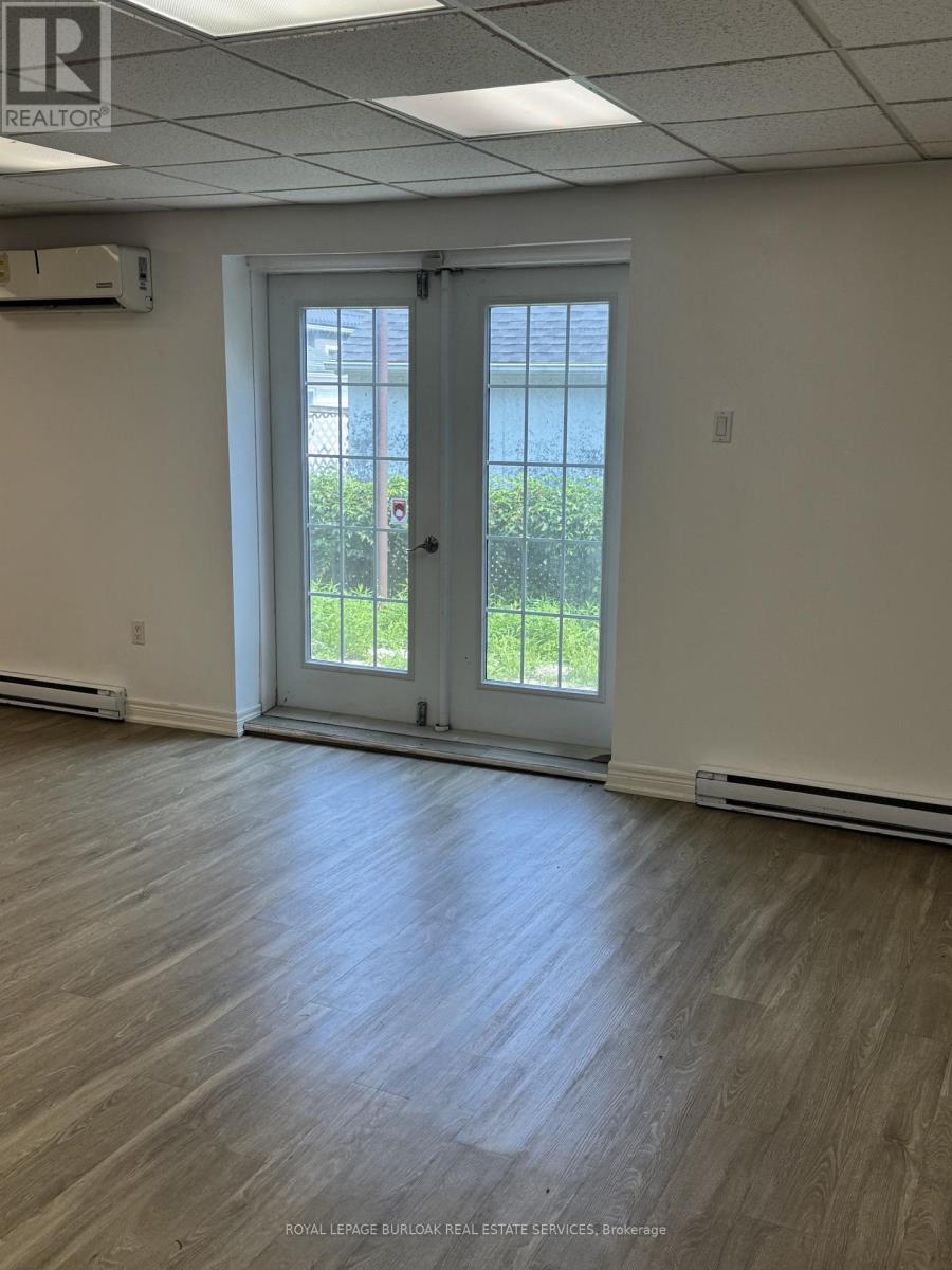 868 KING STREET W, Hamilton, Ontario