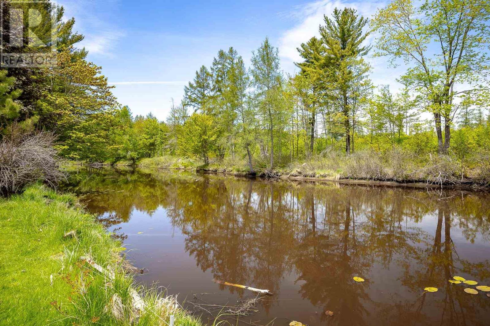 144 Pointe Louise Dr, Sault Ste Marie, Ontario  P6A 5K6 - Photo 12 - SM261735