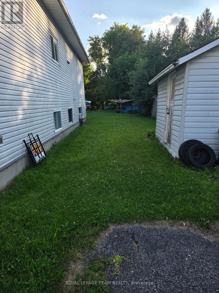 2540 Mer Bleue Road, Ottawa, Ontario K4B 1H9 - Photo 5 - X13539894