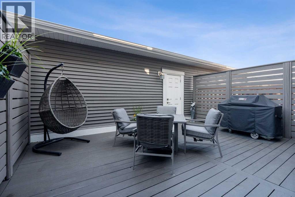 152 South Point Court SW, Airdrie, Alberta  T4B 4K9 - Photo 30 - A2330174